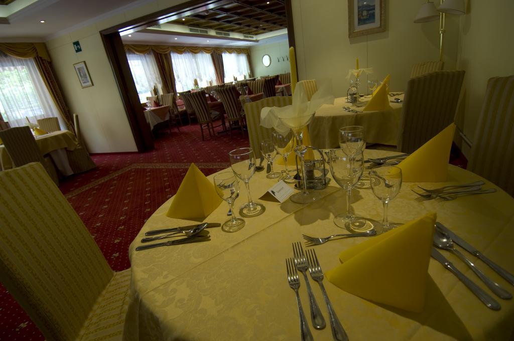 Hotel Weingarten Caldaro Esterno foto