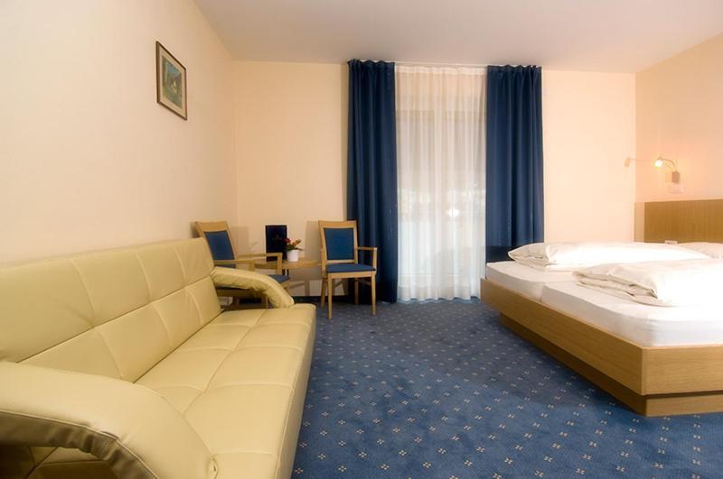 Hotel Weingarten Caldaro Esterno foto