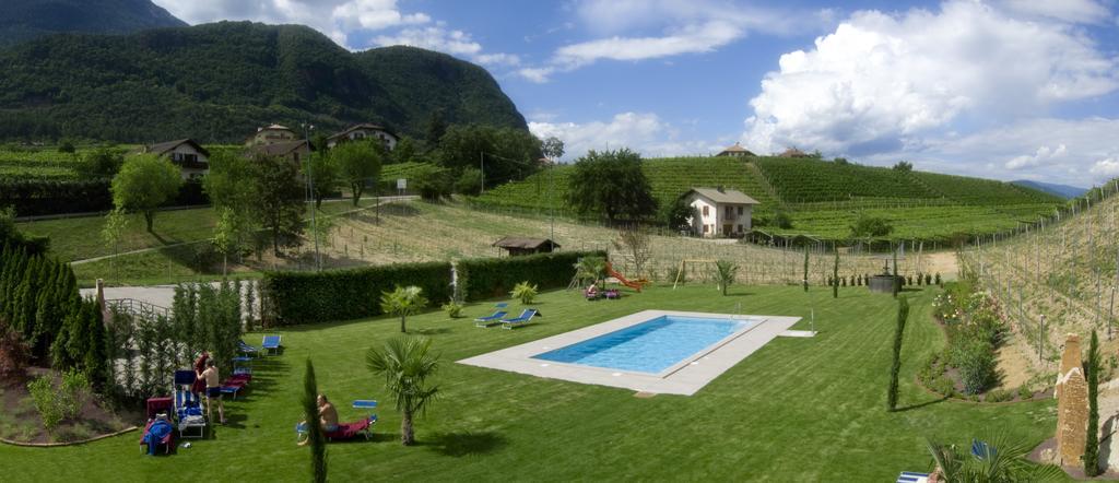 Hotel Weingarten Caldaro Esterno foto