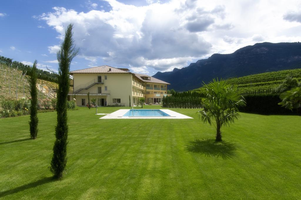 Hotel Weingarten Caldaro Esterno foto