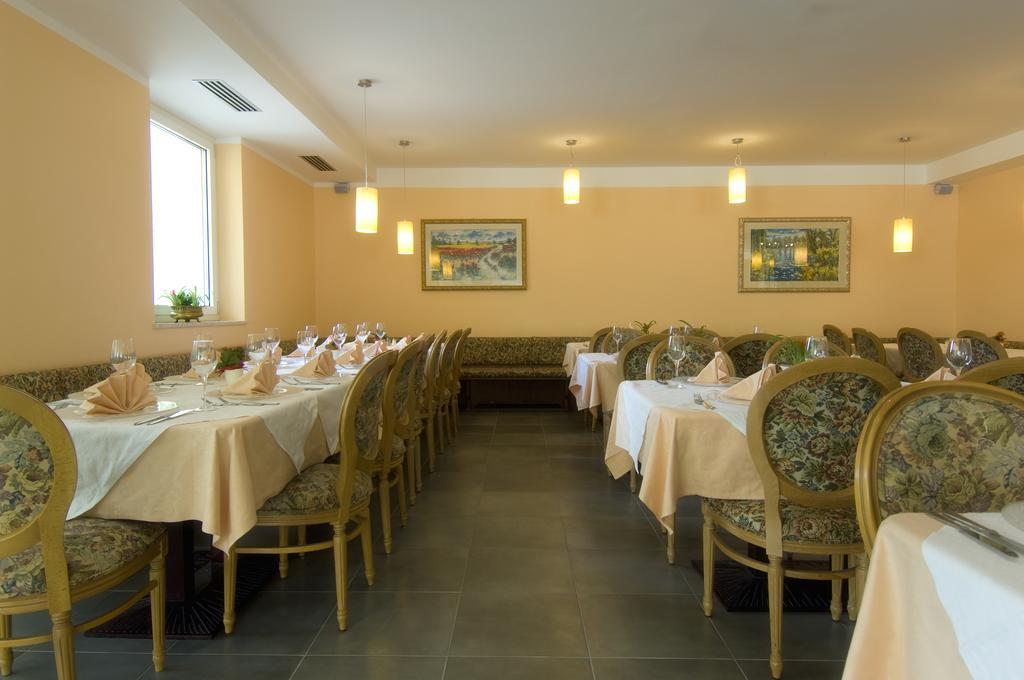 Hotel Weingarten Caldaro Esterno foto