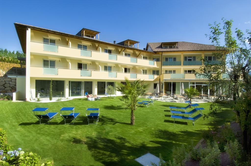 Hotel Weingarten Caldaro Esterno foto