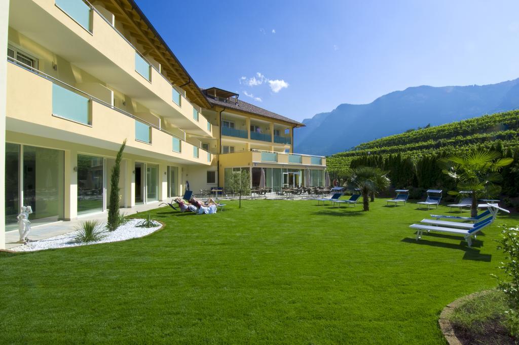 Hotel Weingarten Caldaro Esterno foto