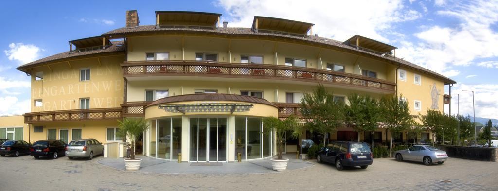 Hotel Weingarten Caldaro Esterno foto