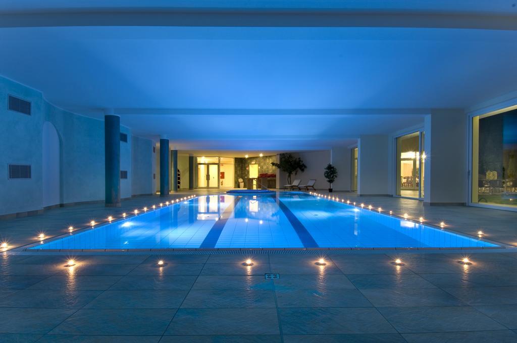 Hotel Weingarten Caldaro Esterno foto