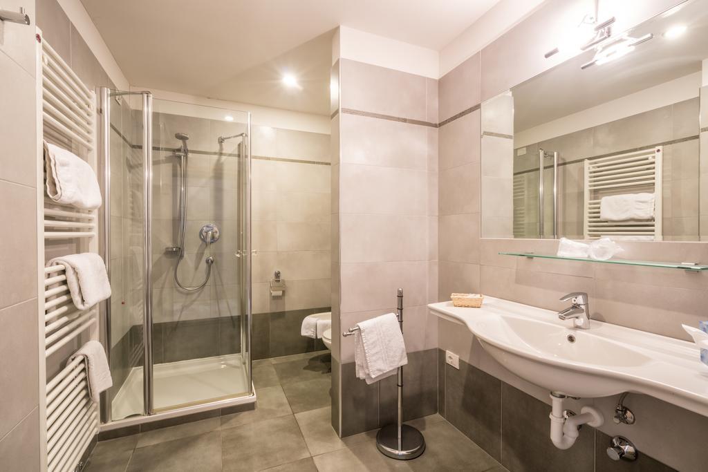 Hotel Weingarten Caldaro Esterno foto
