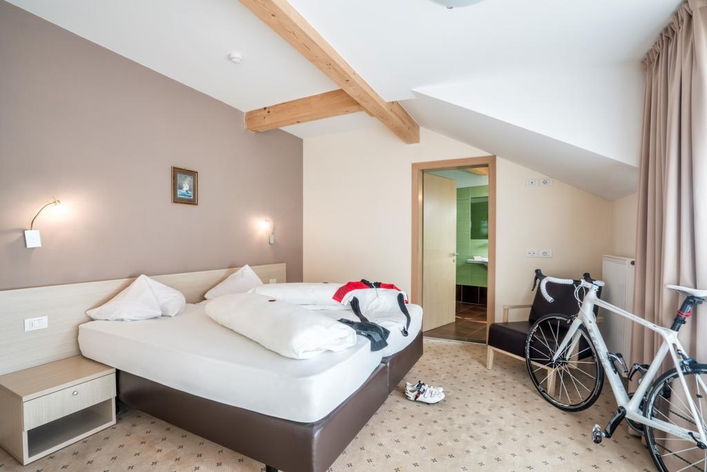 Hotel Weingarten Caldaro Esterno foto