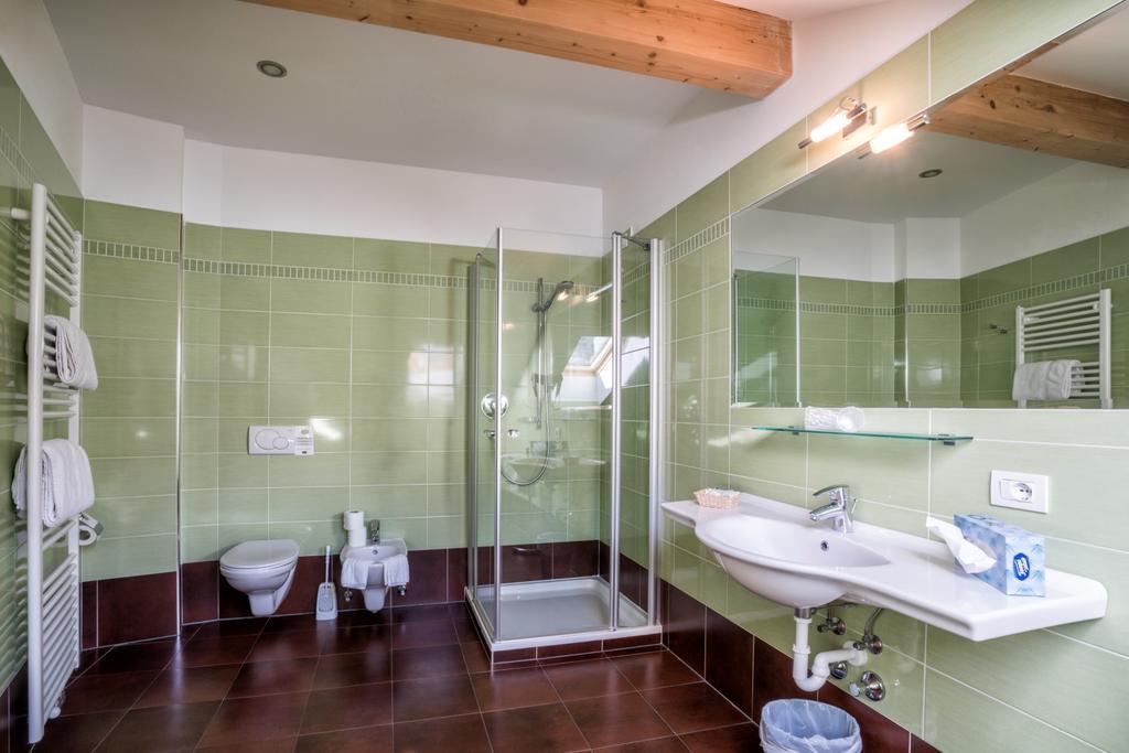 Hotel Weingarten Caldaro Esterno foto